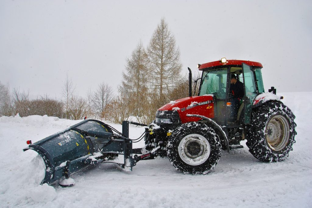 Discover dependable, professional snow removal services in Ottawa with Andy’s Lawn and Snow. Learn how expert snow blowing keeps your property safe all winter.